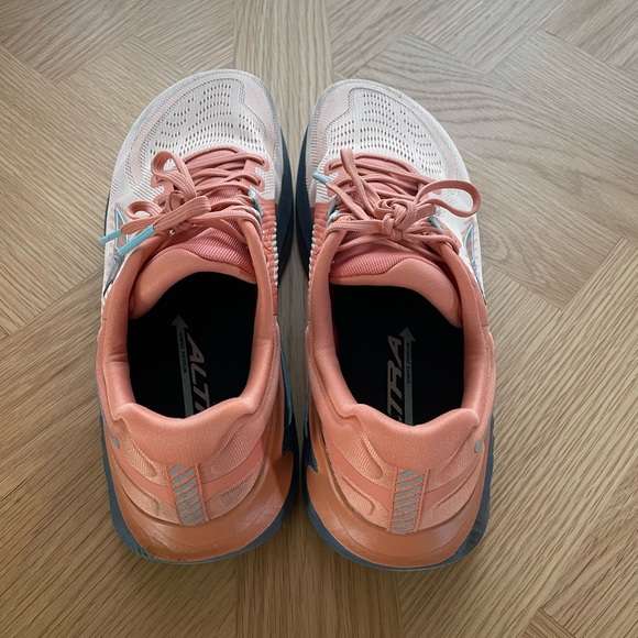 Altra Paradigm 7 Running Shoes Size 10 - Picture 2 of 7